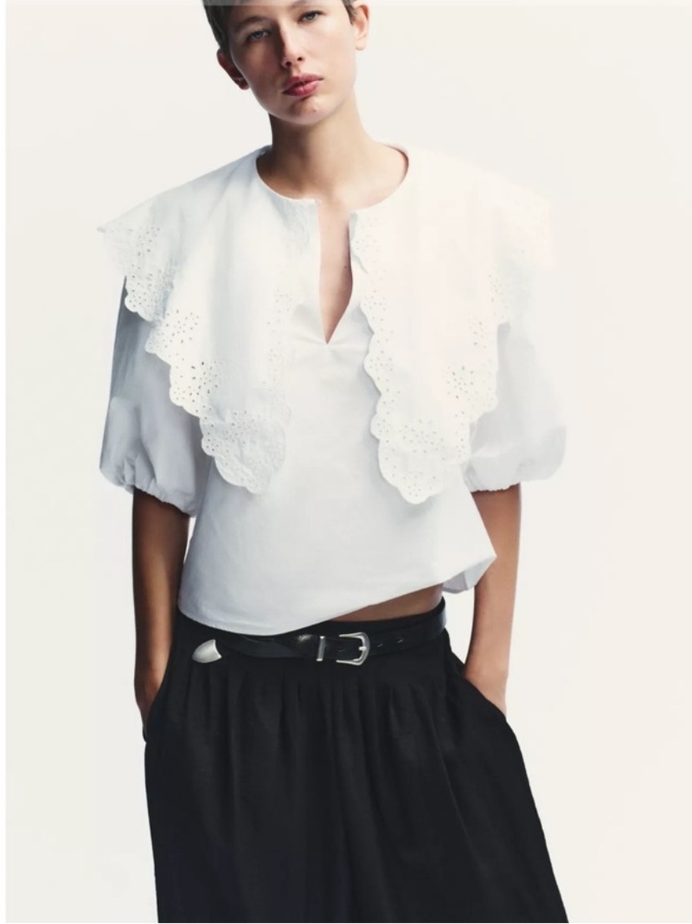NWT Zara White Eyelet Embroidered Peter Pan Collar Blouse Size Small